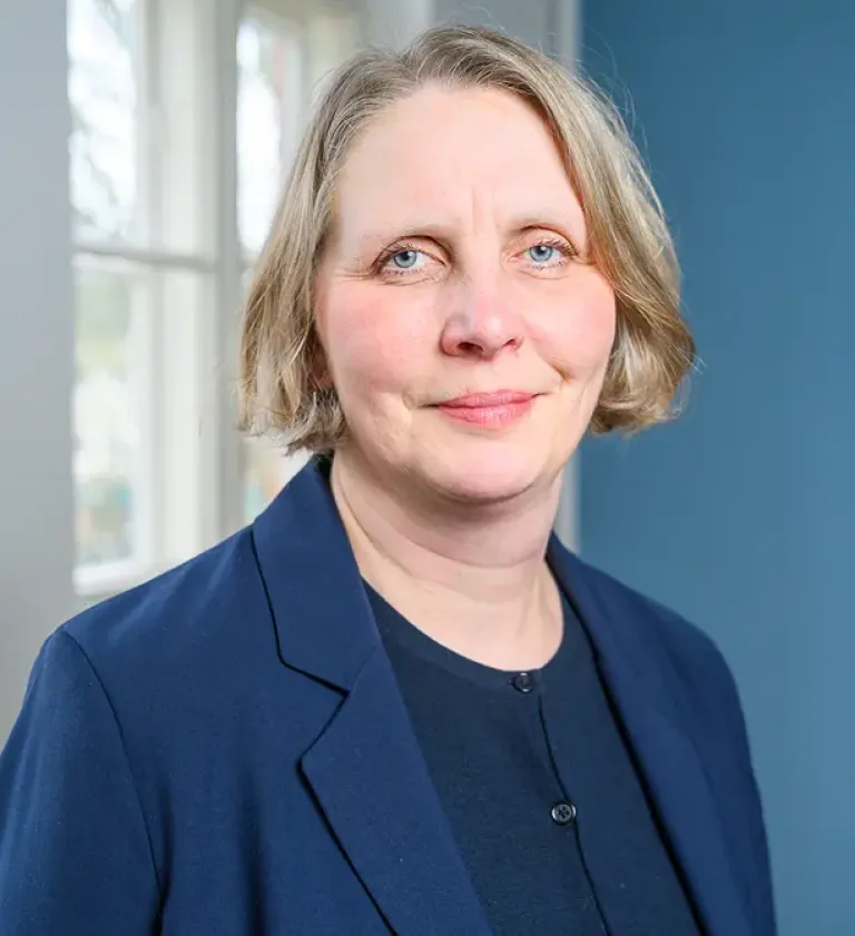 Dr. Caroline Schröder